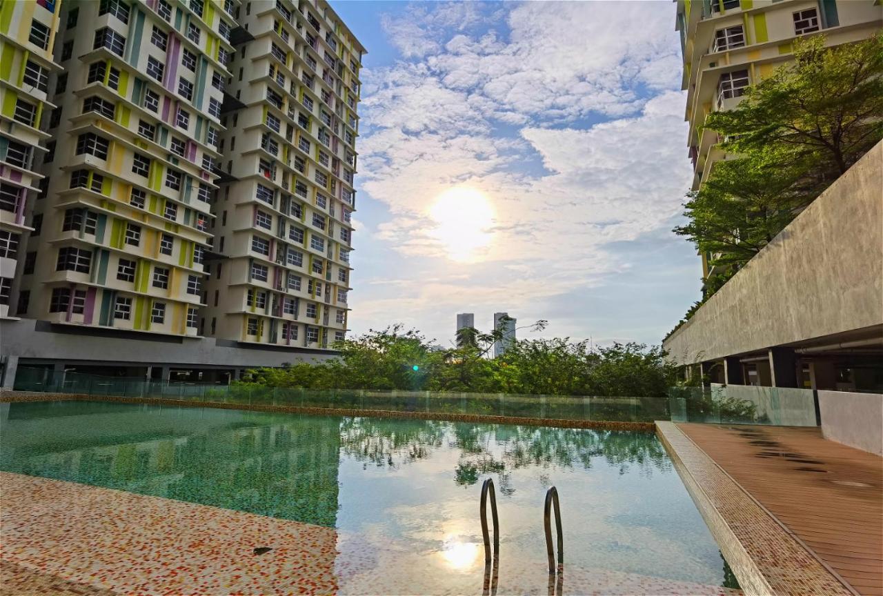 2 Bedroom Apartment - Mycribkl Neocyber سيبرجايا المظهر الخارجي الصورة